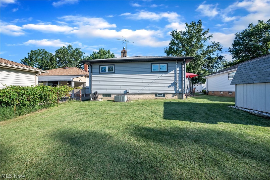 32308 Knobel Road Willowick, OH 44095 - Photo 9 of 35