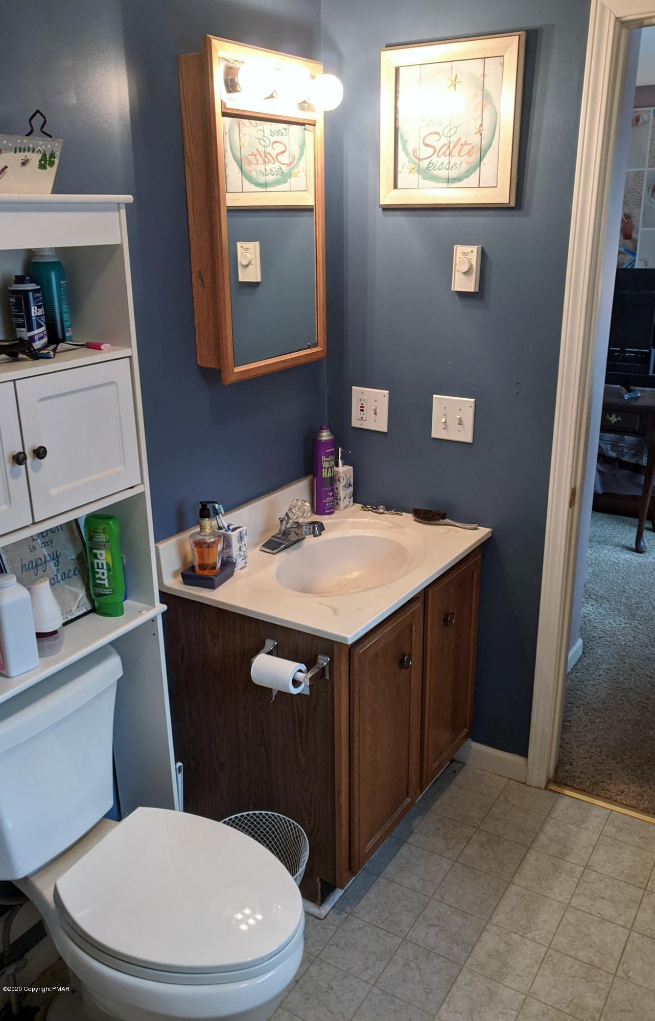 1610 Cotswald Road Tobyhanna, PA 18466 - Photo 21 of 32 MASTER BATH 2