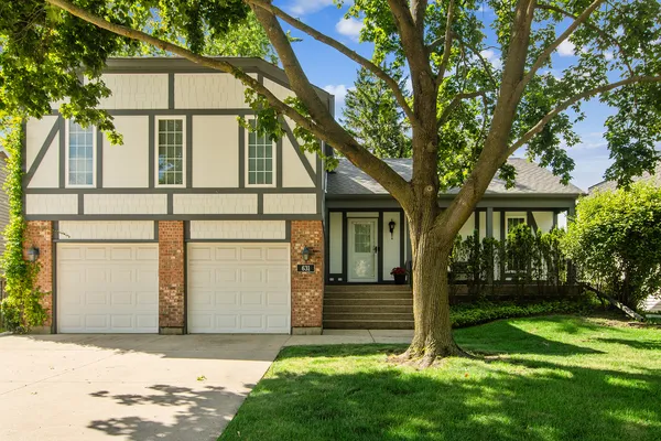 $599,000 | 631 Thompson Boulevard, Buffalo Grove, IL 60089