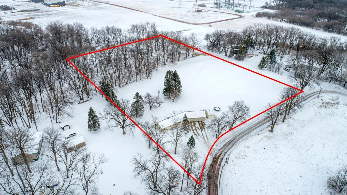 127 Ballard Avenue Jackson, MN 56143 - Photo 3 of 49