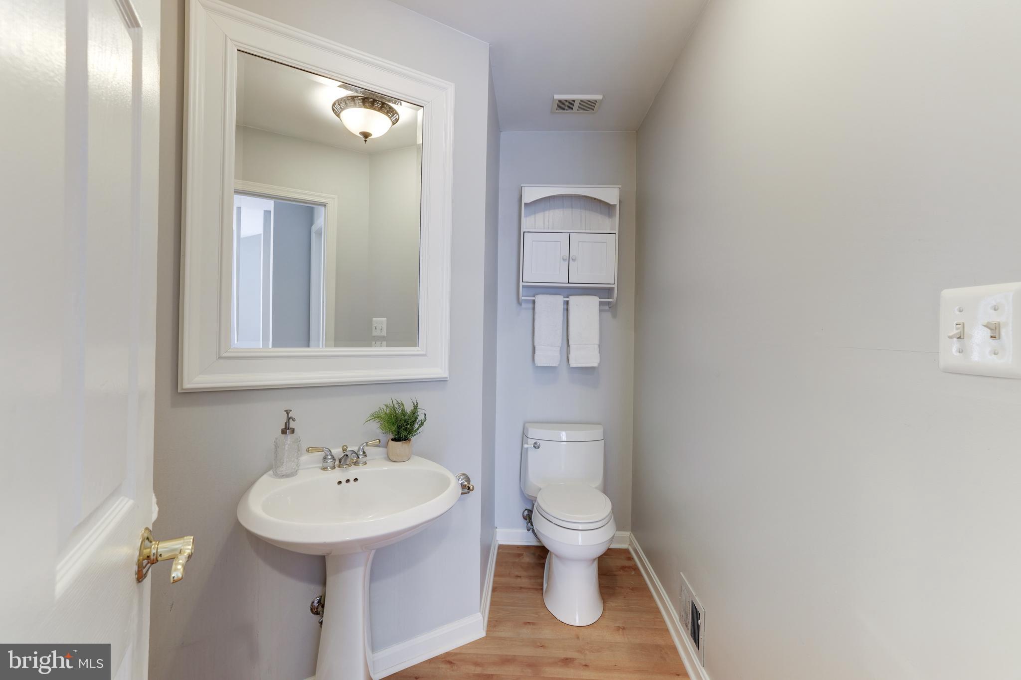 17002 Waterfall Road Haymarket, VA 20169 - Photo 13 of 98