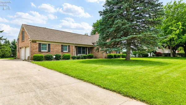 $475,000 | 1020 Main Street, Huron, OH 44839