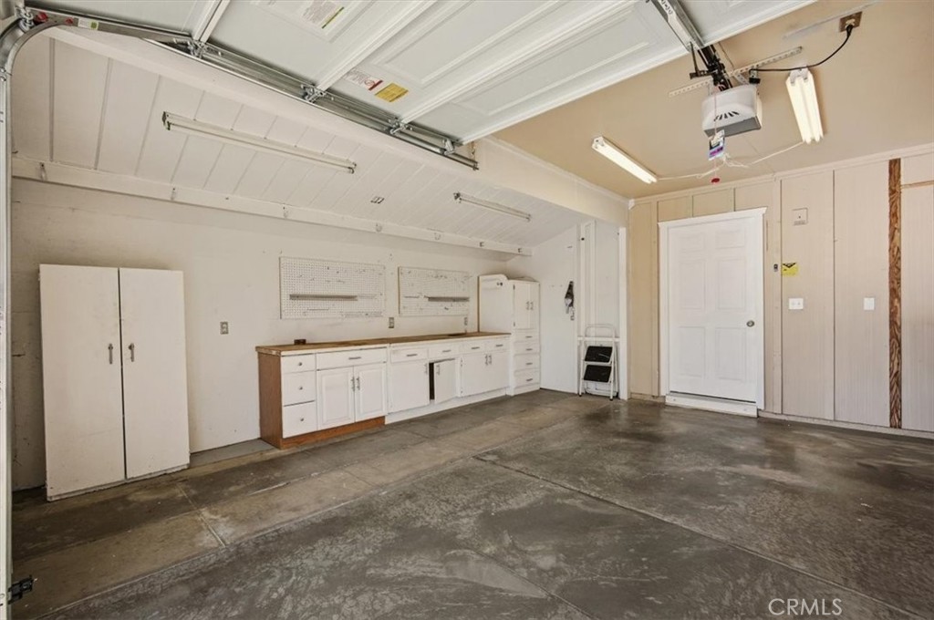 29326 Carmel Road Menifee, CA 92586 - Photo 44 of 44 a view of a garage