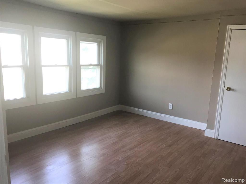 26512 Lenox Avenue Madison Heights, MI 48071 - Photo 12 of 15