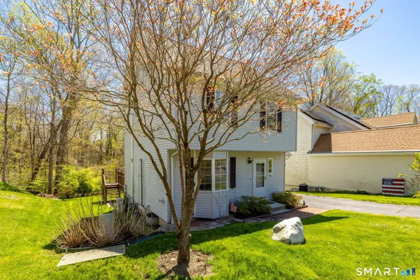 $272,160 | 30 Spoonwood Drive, Unit 30, Canton, CT 06019