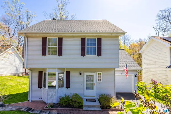 $272,160 | 30 Spoonwood Drive, Unit 30, Canton, CT 06019