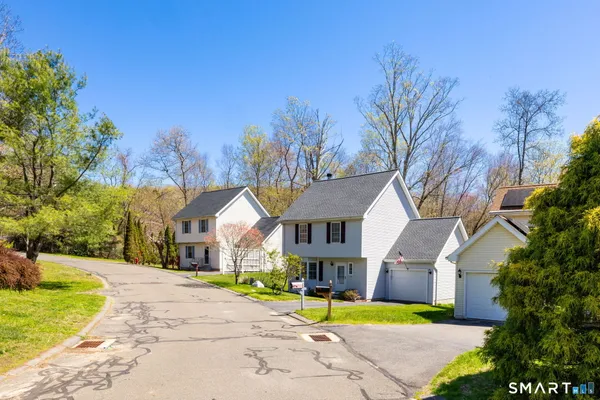 $272,160 | 30 Spoonwood Drive, Unit 30, Canton, CT 06019
