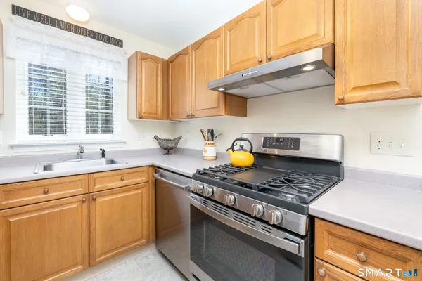 $272,160 | 30 Spoonwood Drive, Unit 30, Canton, CT 06019