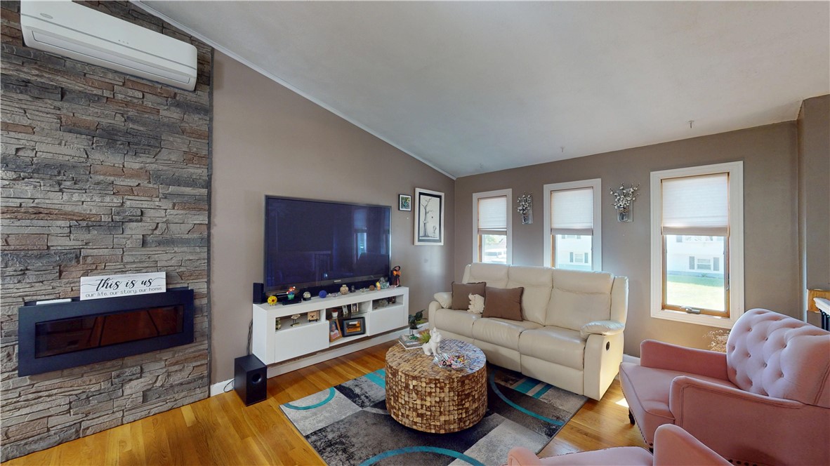 17 Tell Street Warwick, RI 02889 - Photo 7 of 50