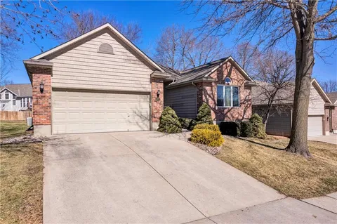 $330,000 | 19200 East 19th St Court South, Independence, MO 64057