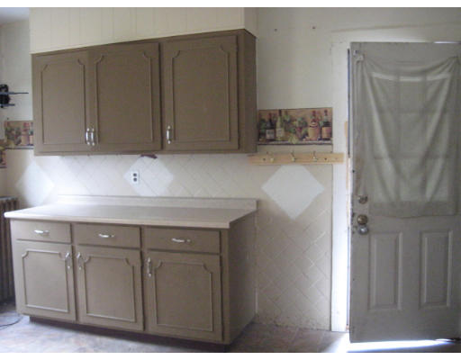 3 Kosta Street Worcester, MA 01607 - Photo 6 of 24 Gallery Image 6