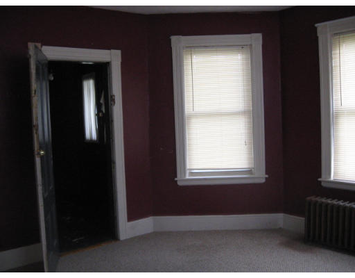 3 Kosta Street Worcester, MA 01607 - Photo 9 of 24 Gallery Image 9