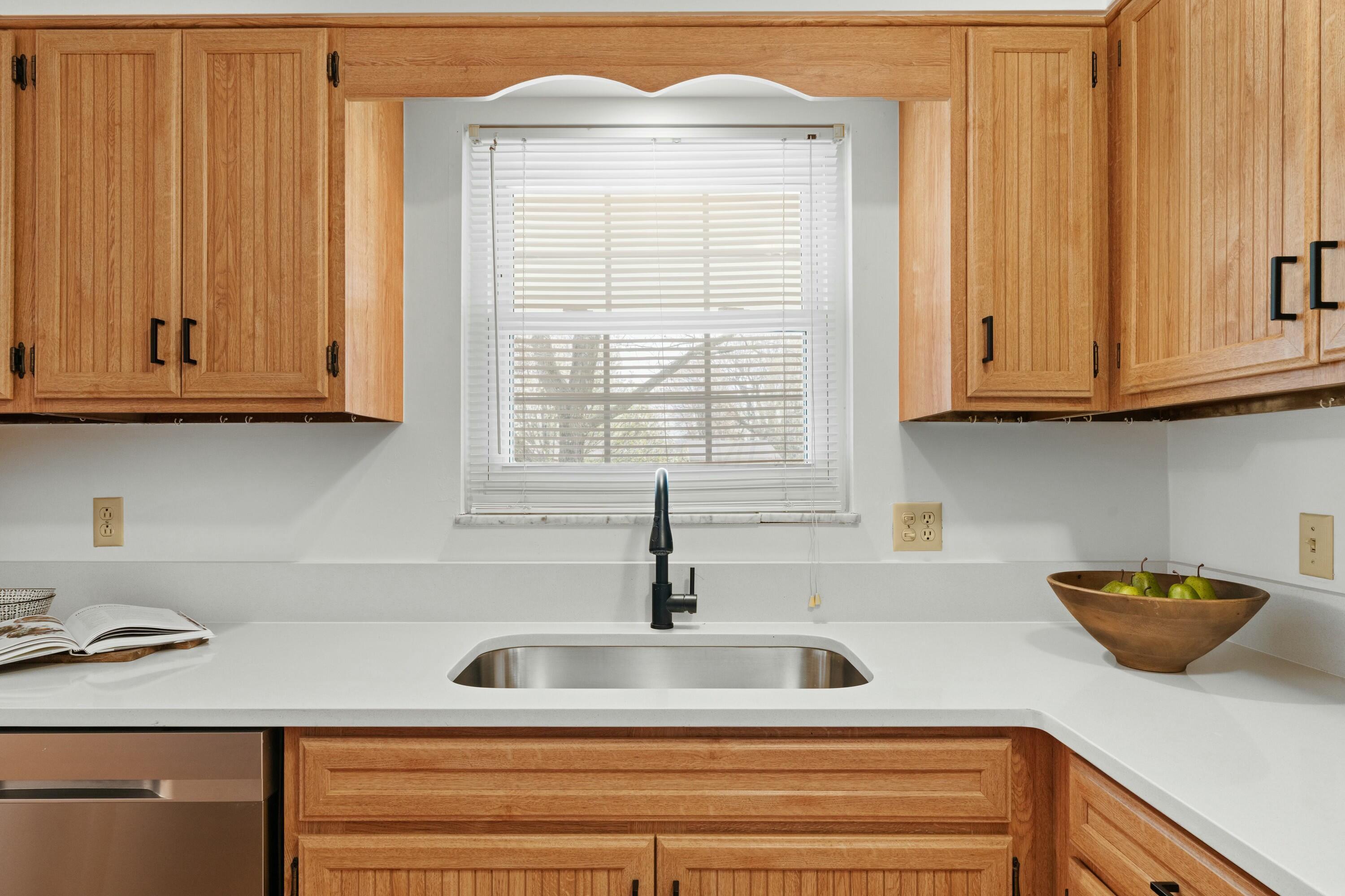 2500 Lytham Road Upper Arlington, OH 43220 - Photo 22 of 69 Kitchen