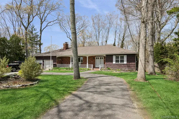 $949,000 | 680 Westview Drive, Mattituck, NY 11952