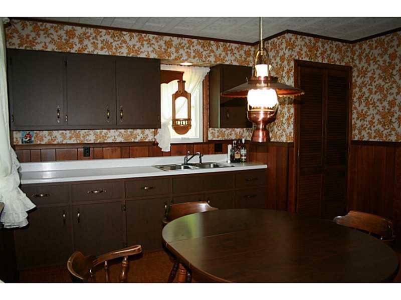 910 Geyer Road Pittsburgh, PA 15209 - Photo 12 of 20 Den/Family/Great Room. 13 x 12 game room with full wet bar. Room enough for a large table and chairs.