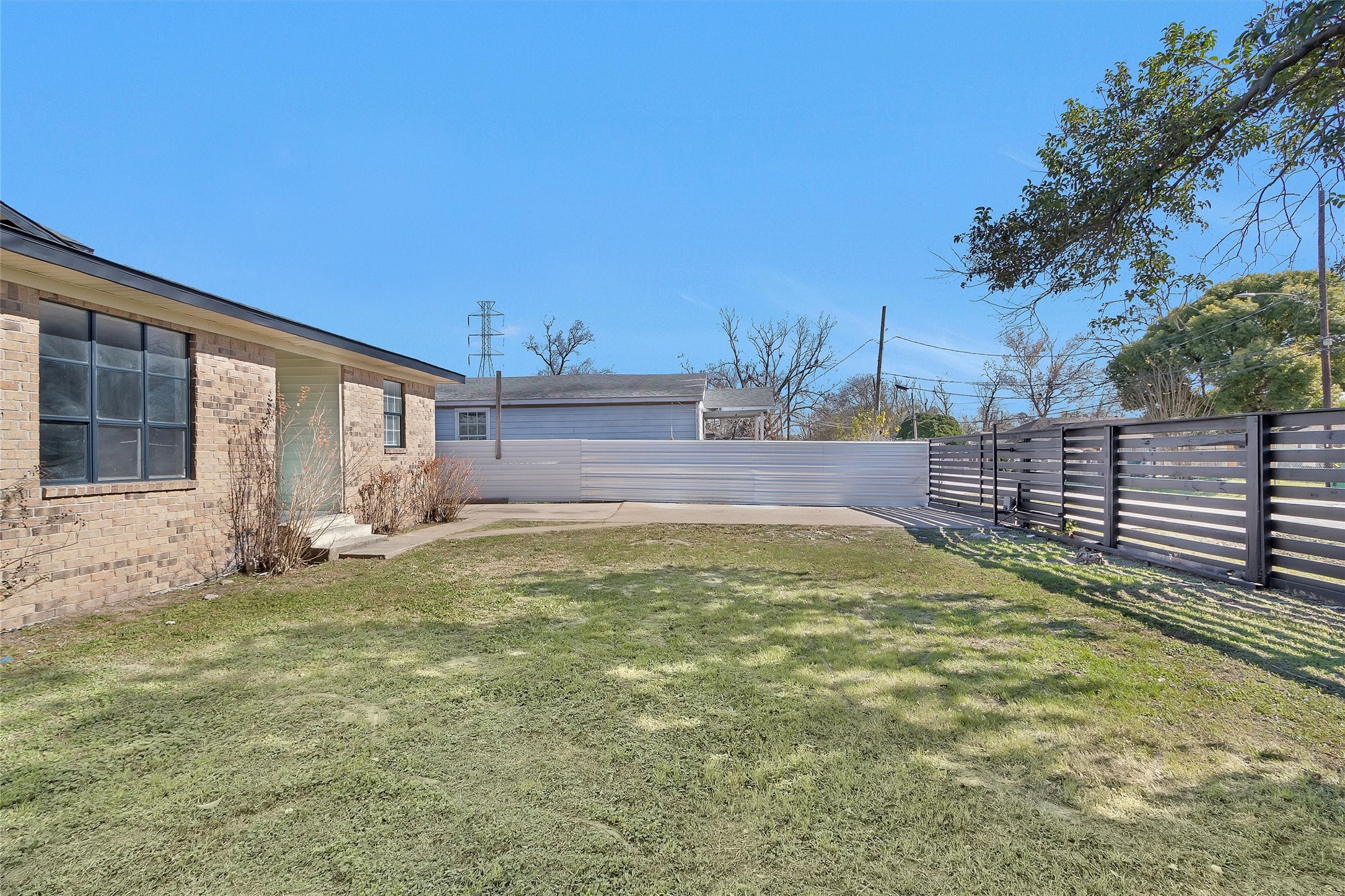 2601 Creston Drive Houston, TX 77026 - Photo 3 of 28