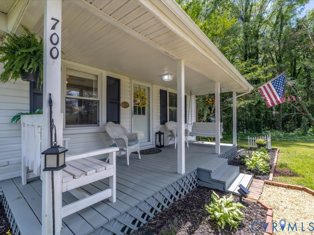 4 Memory Lane Cumberland, VA 23040 - Photo 2 of 37 a patio with yard table and chairs