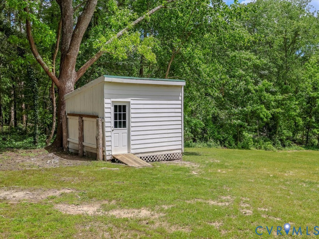 4 Memory Lane Cumberland, VA 23040 - Photo 26 of 37 a view of a house with a yard