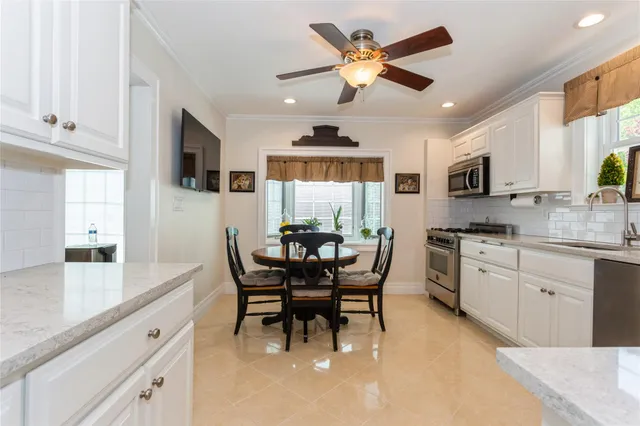 $1,100,000 | 28 Willow Street, Floral Park, NY 11001