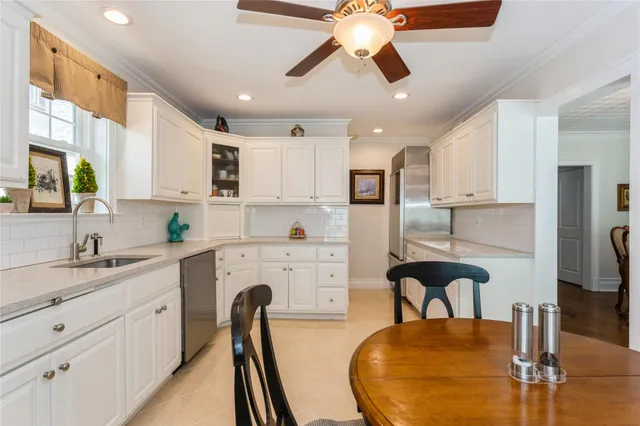 $1,100,000 | 28 Willow Street, Floral Park, NY 11001