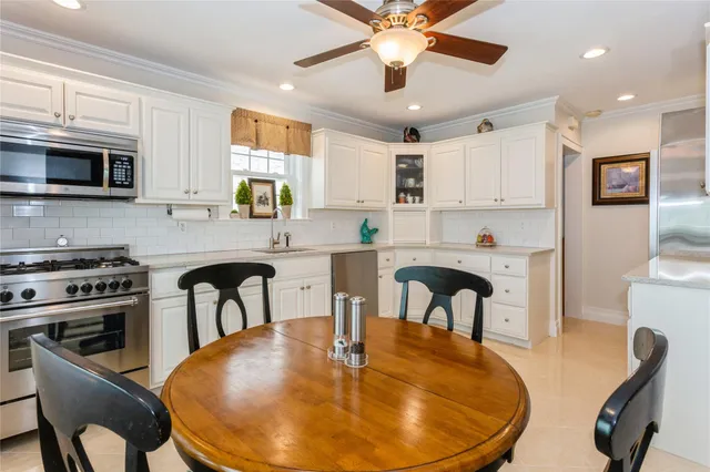 $1,100,000 | 28 Willow Street, Floral Park, NY 11001