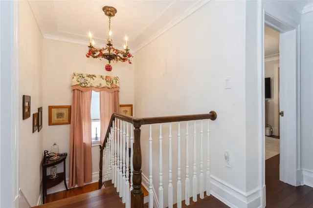 $1,100,000 | 28 Willow Street, Floral Park, NY 11001