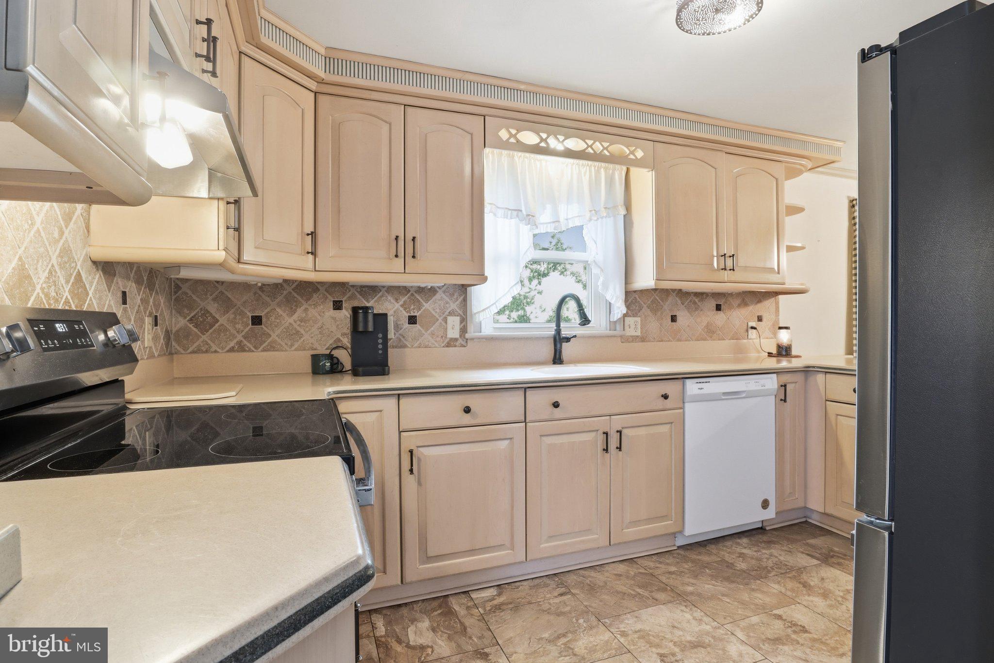 2381 Ridge Road Glenville, PA 17329 - Photo 14 of 58 Charming kitchen with modern finishes.