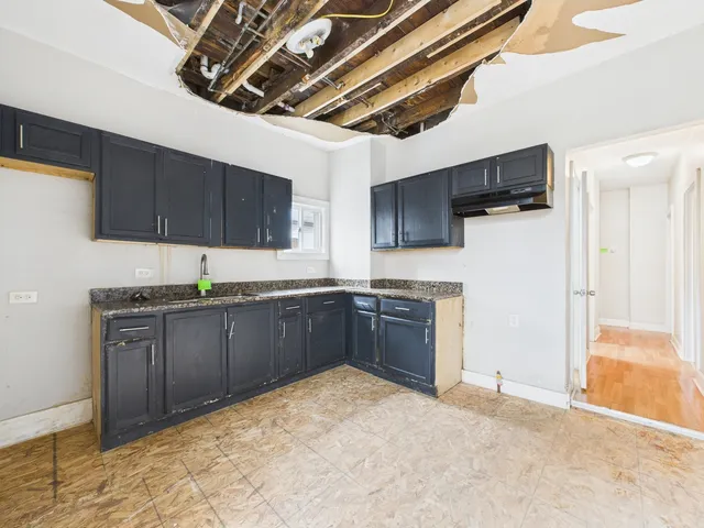 a view of a indoor garage