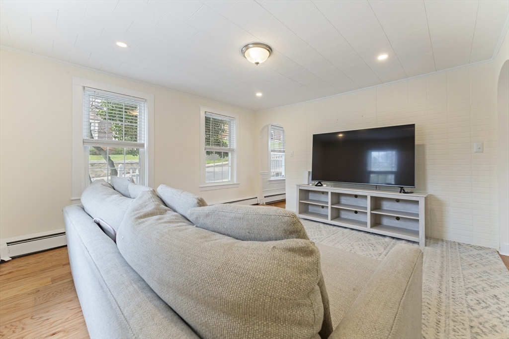 86 Rice Street Marlborough, MA 01752 - Photo 13 of 37