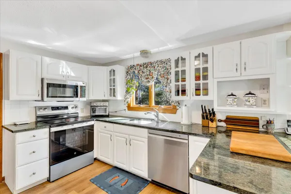 $759,000 | 99 Captain Samadrus Road, Cotuit, MA 02635