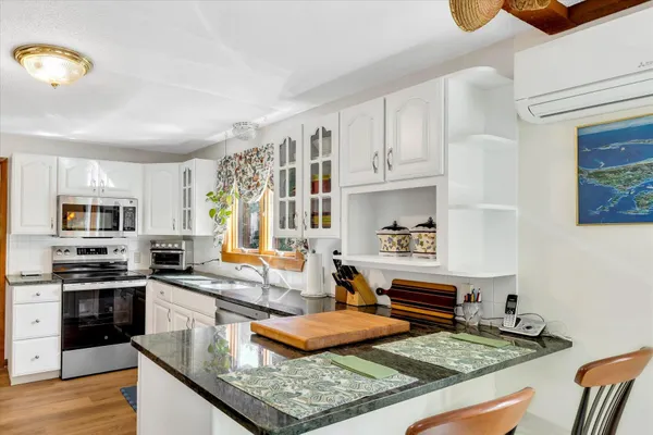 $759,000 | 99 Captain Samadrus Road, Cotuit, MA 02635