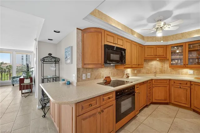 $9,000 | 4001 Gulf Shore Boulevard North, Unit 303, Naples, FL 34103