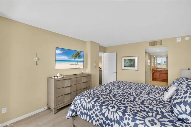 $9,000 | 4001 Gulf Shore Boulevard North, Unit 303, Naples, FL 34103