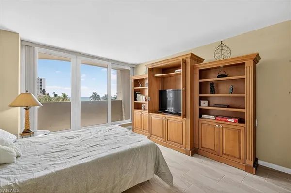 $9,000 | 4001 Gulf Shore Boulevard North, Unit 303, Naples, FL 34103