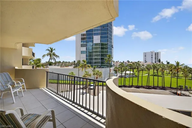 $9,000 | 4001 Gulf Shore Boulevard North, Unit 303, Naples, FL 34103