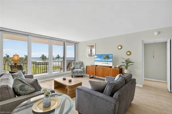 $9,000 | 4001 Gulf Shore Boulevard North, Unit 303, Naples, FL 34103