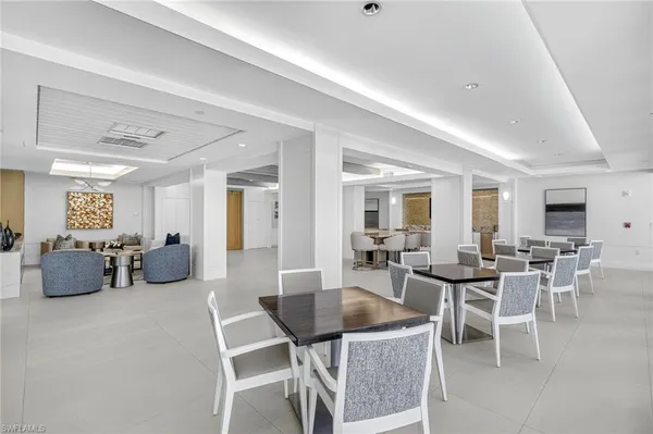 $9,000 | 4001 Gulf Shore Boulevard North, Unit 303, Naples, FL 34103