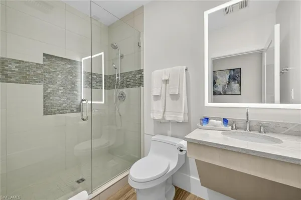 $9,000 | 4001 Gulf Shore Boulevard North, Unit 303, Naples, FL 34103