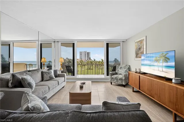 $9,000 | 4001 Gulf Shore Boulevard North, Unit 303, Naples, FL 34103