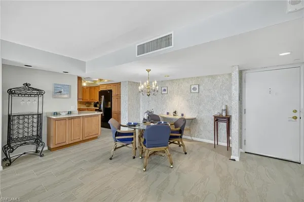 $9,000 | 4001 Gulf Shore Boulevard North, Unit 303, Naples, FL 34103