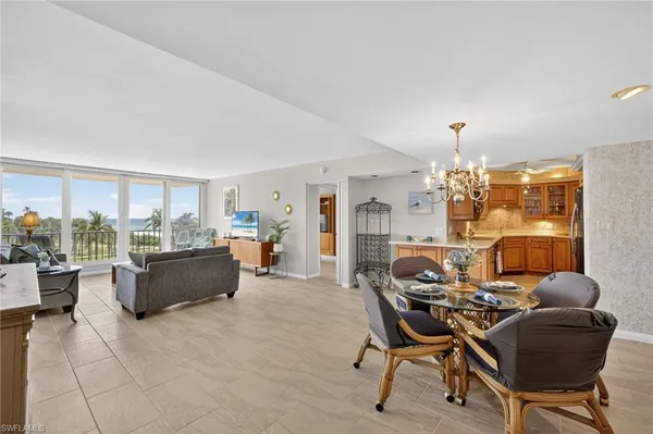 $9,000 | 4001 Gulf Shore Boulevard North, Unit 303, Naples, FL 34103