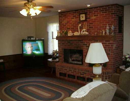 11885 Canning Factory Road Wapakoneta, OH 45895 - Photo 6 of 7 Gallery Image 6