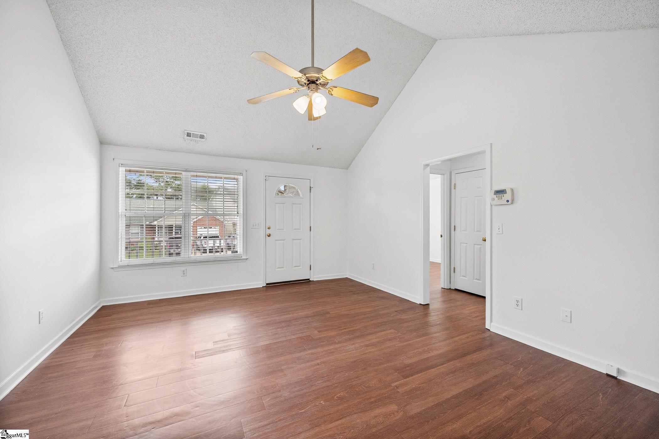 107 Cosmos Lane Greer, SC 29651 - Photo 5 of 36
