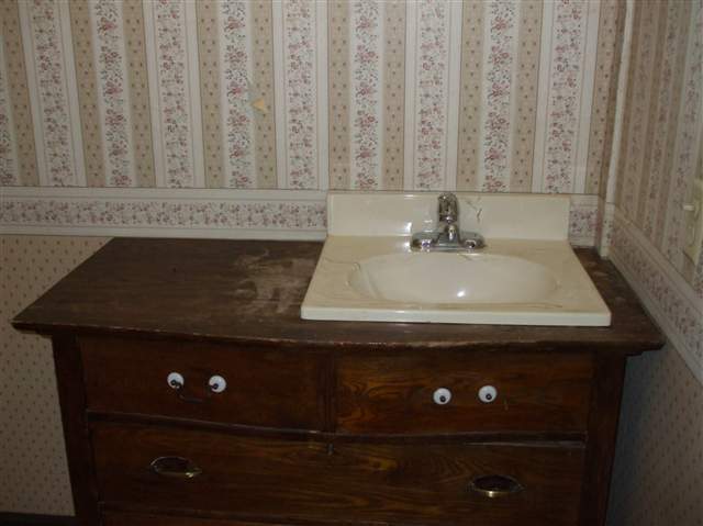4965 Lakeshore Road Fort Gratiot, MI 48059 - Photo 7 of 12 31082597-6.JPG