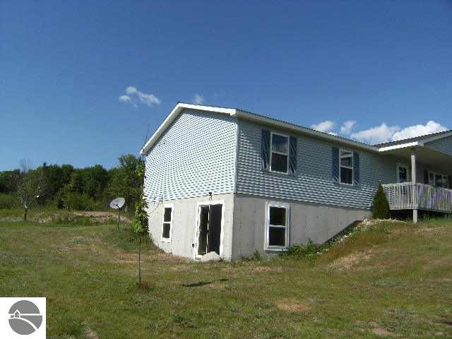 322 Gregg Road Kalkaska, MI 49646 - Photo 14 of 15 1708007-13.JPG