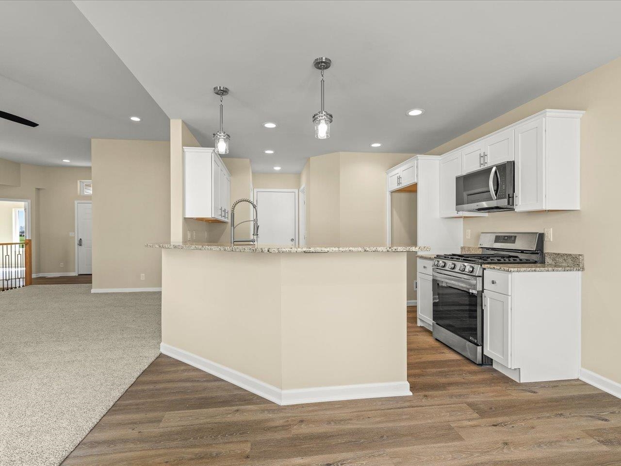 309 East Pershing Road Stillman Valley, IL 61084 - Photo 7 of 30