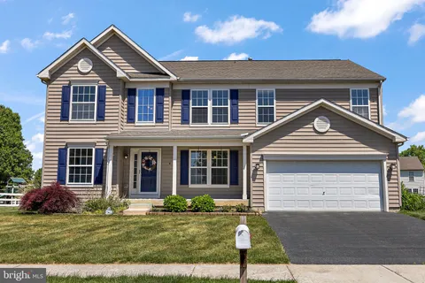 $575,000 | 245 Bucktail Drive, Middletown, DE 19709