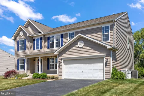 $575,000 | 245 Bucktail Drive, Middletown, DE 19709