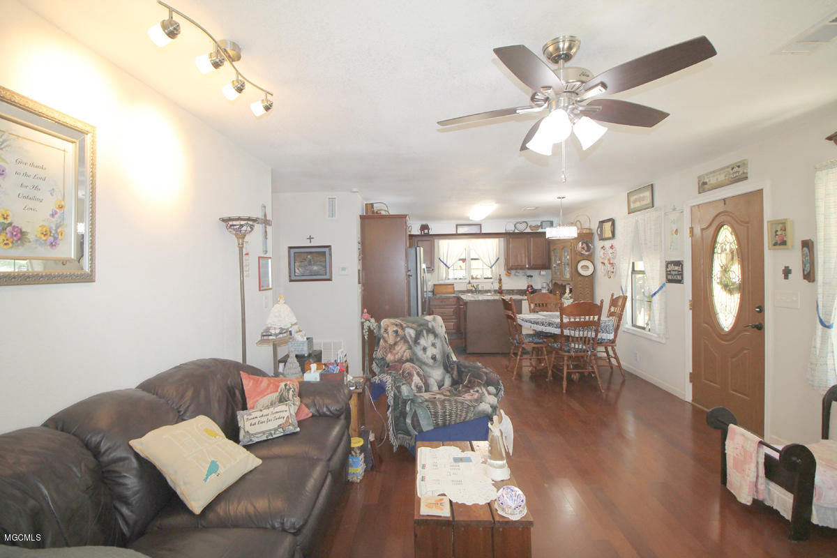 6211 Merrill Road Lucedale, MS 39452 - Photo 11 of 36 2 (3)