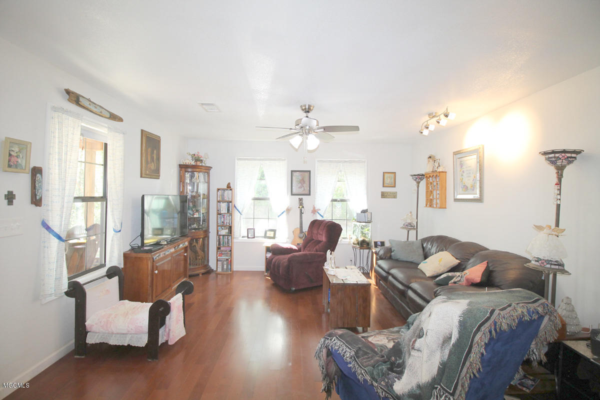 6211 Merrill Road Lucedale, MS 39452 - Photo 10 of 36 2 (2)